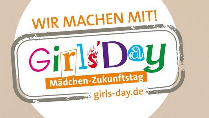 Inspiring Girls machen mit beim Mädchen-Zukunftstag Girls’Day und zeigen das Logo vom Girls’Day.